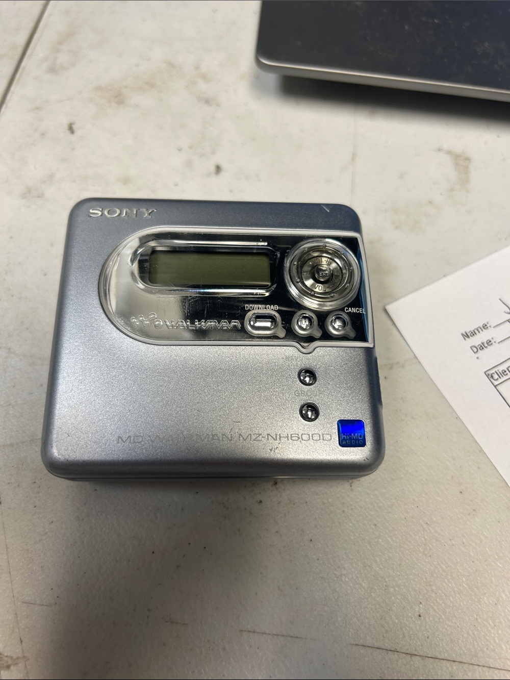 Sony Metallic Silver MiniDisc Walkman Portable Player MD  MZ-NH600D